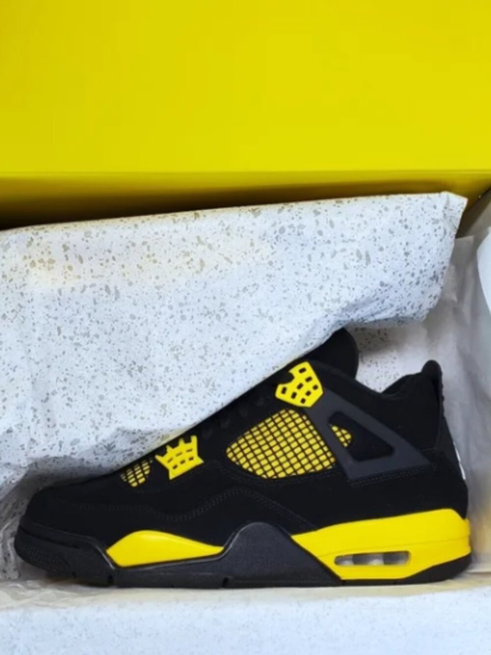 New Nike Air Jordan 4 Retro Thunder 2023 Black Yellow